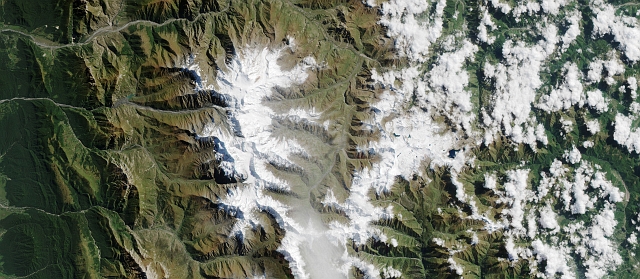 Kolka-Glacier.jpg